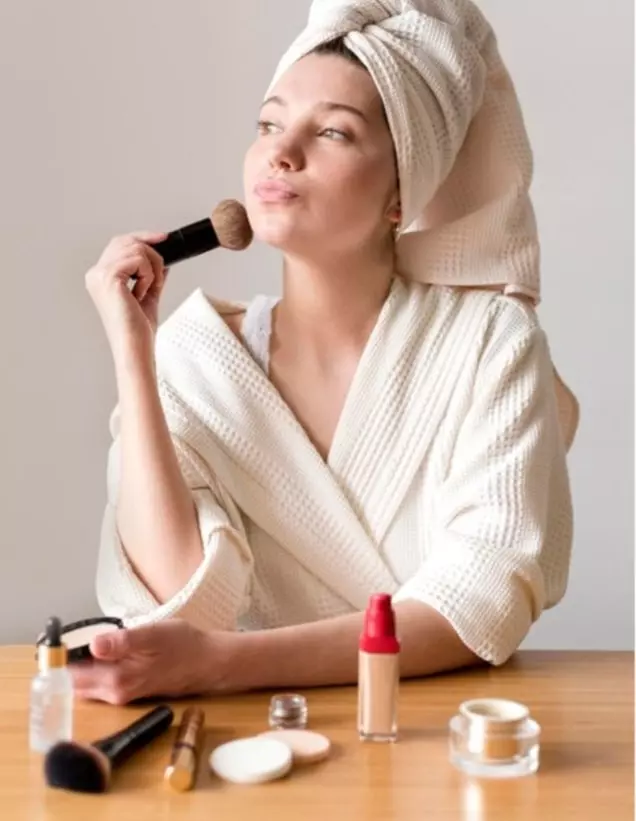 Maquiagem essencial para iniciantes: como montar seu kit e arrasar na make