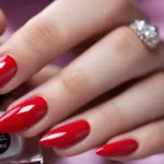 Unhas em Gel Stiletto Vermelho: Tendência para as Unhas de 2024