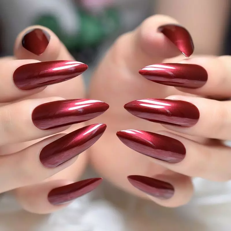 Melhores Unhas Stiletto Vermelho: 10 Estilos e Dicas para Arrasar